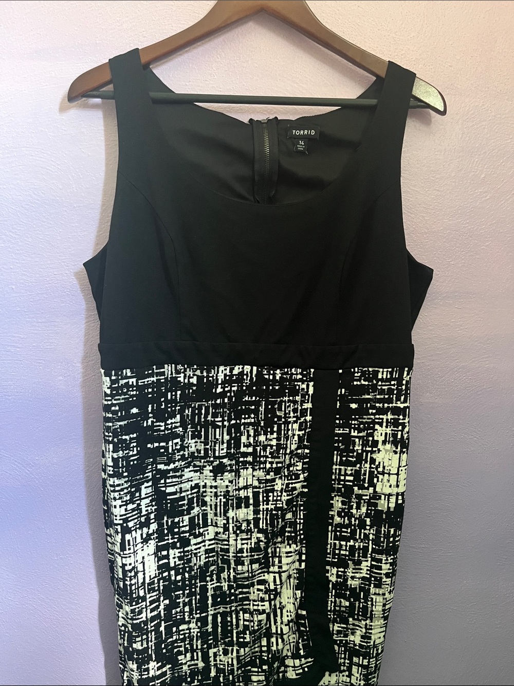 Torrid Abstract Faux Wrap dress size 14